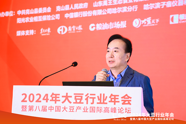 16411609-1.jpg